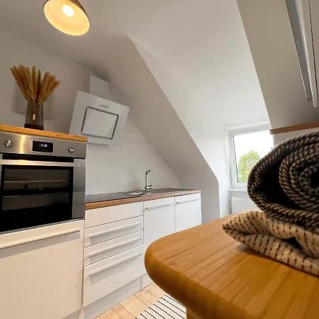 2 Bedroom Mb, Cozy, Self Check In, Invoice Mönchengladbach