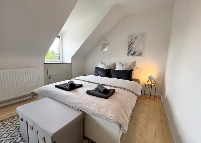 2 Bedroom Mb, Cozy, Self Check In, Invoice